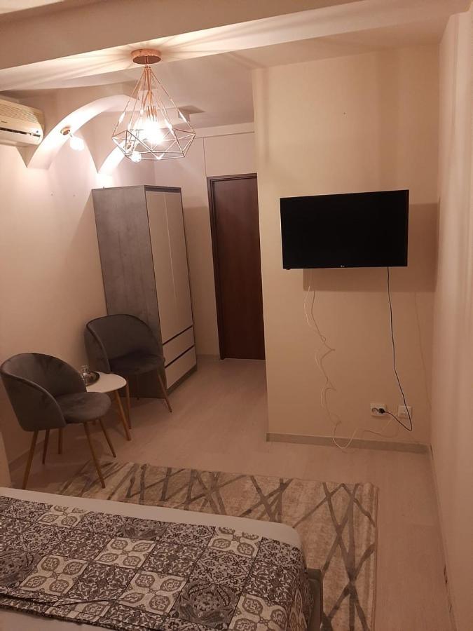 Pension Mellis Cluj Napoca Hotel ภายนอก รูปภาพ