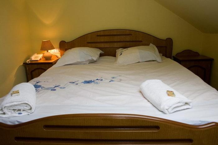 Pension Mellis Cluj Napoca Hotel ภายนอก รูปภาพ